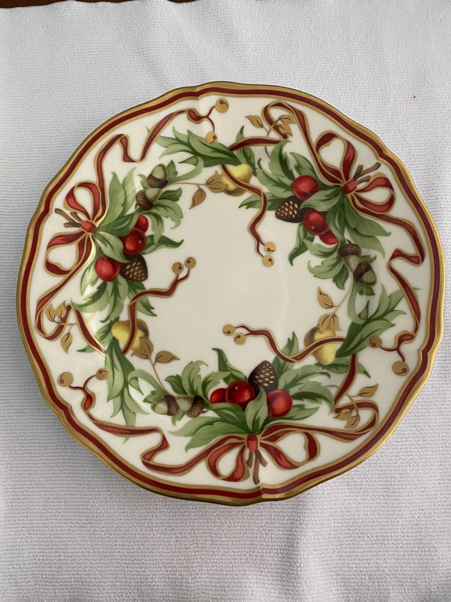 Tiffany Holiday Dinner Plate 10 3 8 w Box White Japan Mint