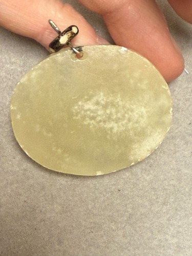 Vintage Chinese Cultural Lion Oval Jade Curved Stone Amulet Pendant 6137 - Picture 3 of 3
