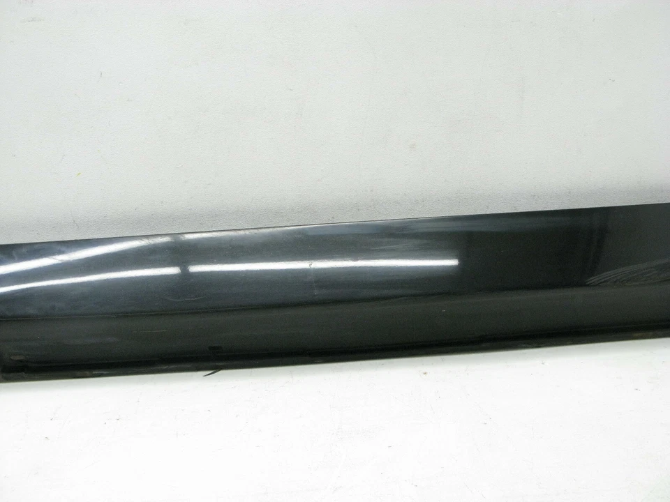 BMW E60 530i 525i 545i 04-07 ROCKER PANEL COVER MOLDAGEM DRIVER ESQUERDO 032919 - Imagem 3 de 4