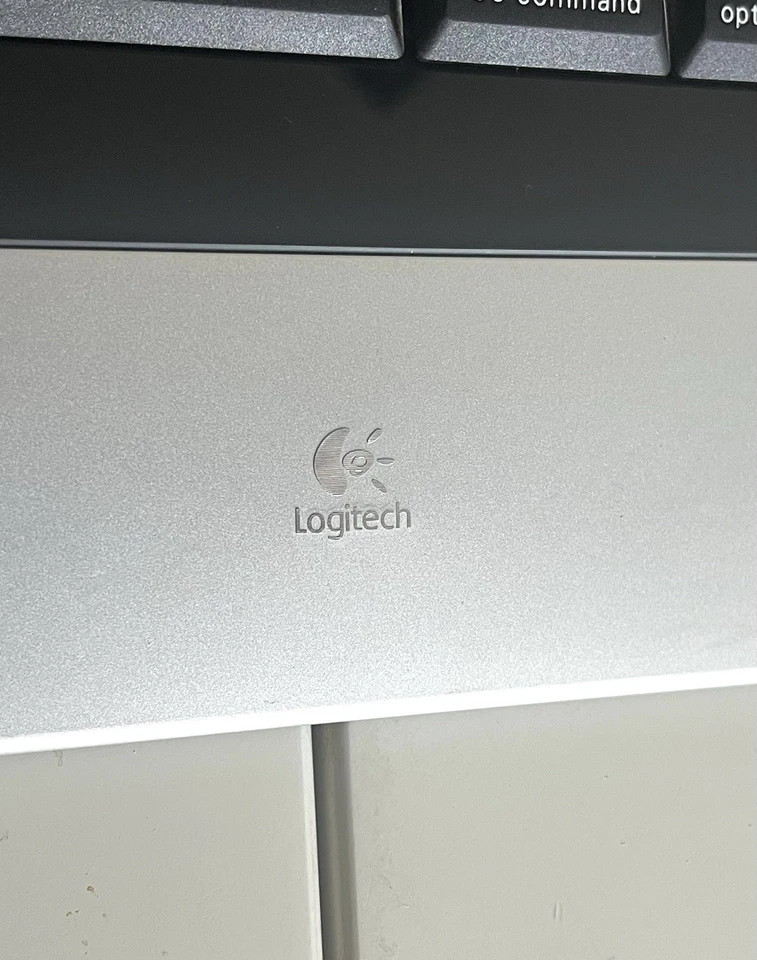 Logitech DiNovo Edge Wireless Keyboard Y-RAY81 Works No Charging Station - Image 3 of 4