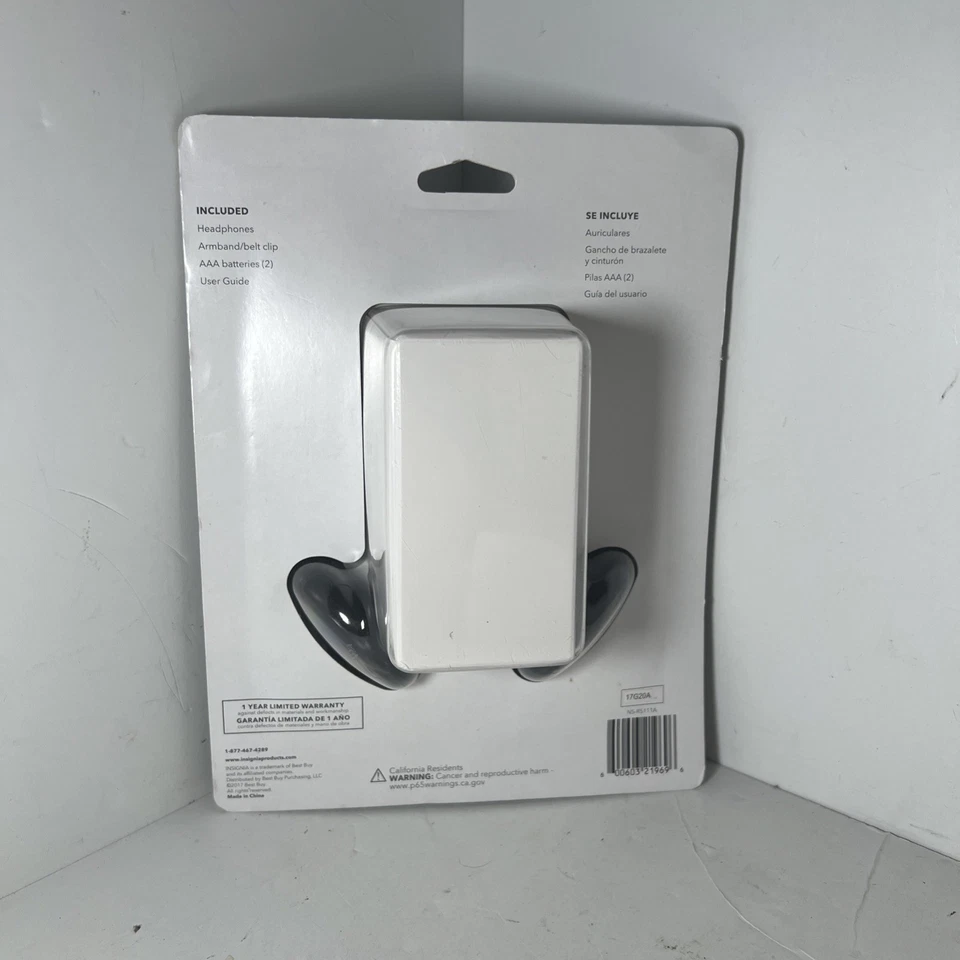 Insignia Armband Radio NS-R5111A AM/PM Digital Tuner Stereo Portable Jogging NEW - Image 2 of 4