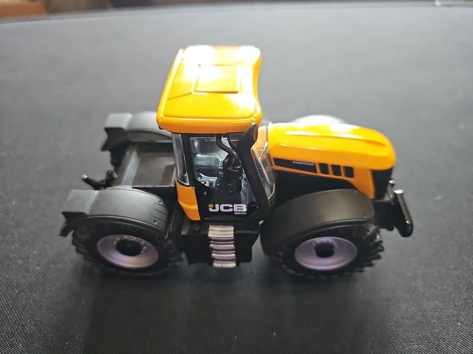 BRITAINS Fasttrac 1/32 Scale Diecast Model. 42762. Used, But Perfect - Image 3 of 4