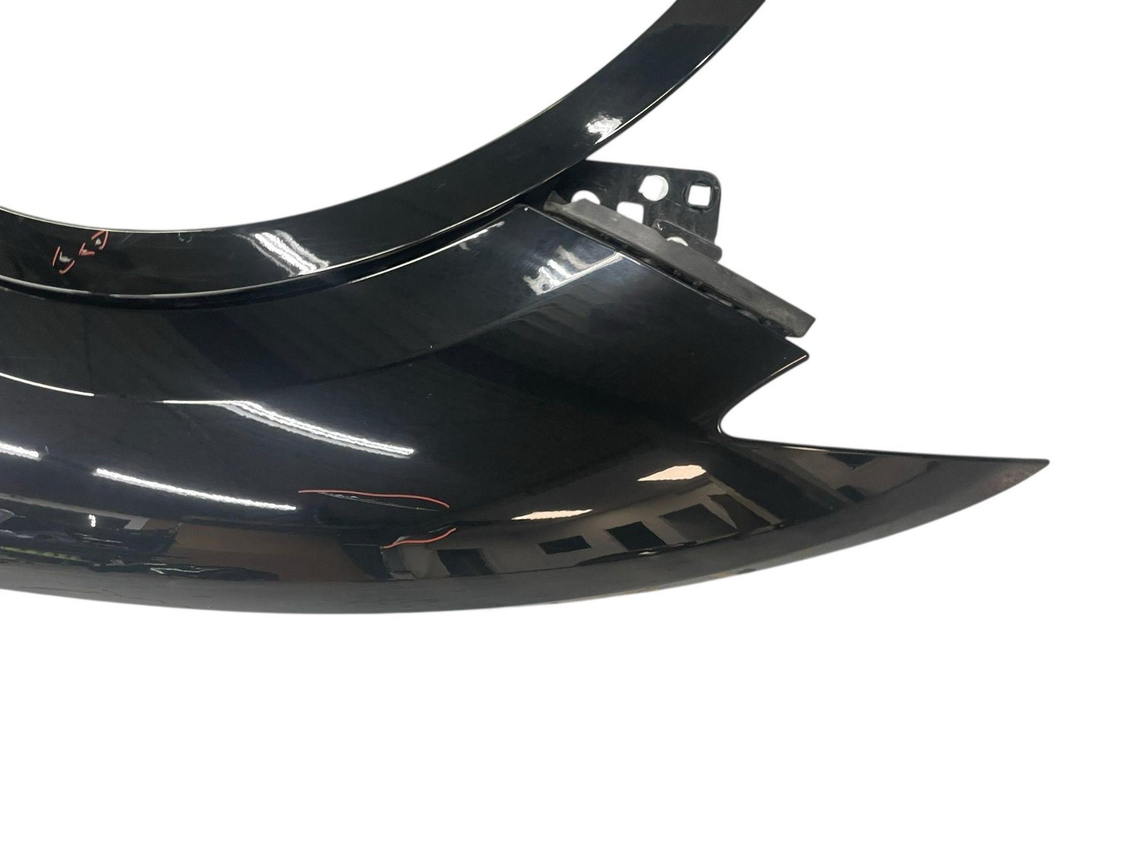 2018 MASERATI LEVANTE LH FRONT LEFT DRIVER SIDE FENDER PANEL NERO W/ FLARE (820)