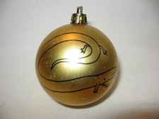 NEW HANDPAINTED THREE-TOED AMPHIUMA UNBREAKABLE GOLD CHRISTMAS ORNAMENT 2 1/2"