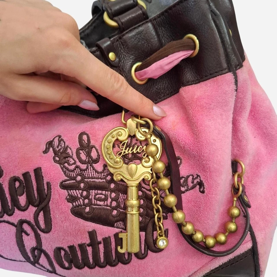 Rare Bubblegum Pink Vintage Juicy Couture Daydreamer With Key Charm 2010 - Bild 2 von 4