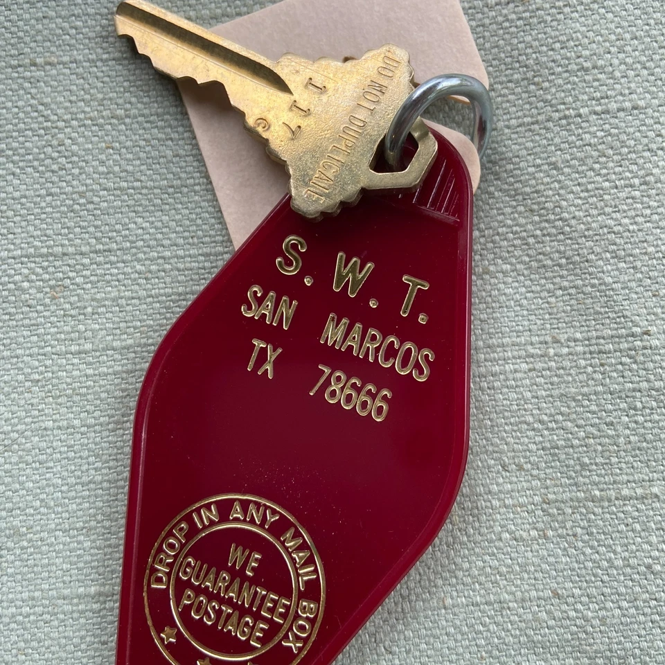 Vintage Southwest Texas University SWT Keychain Bobcat Dorm Apartment San Marcos - Image 3 of 4