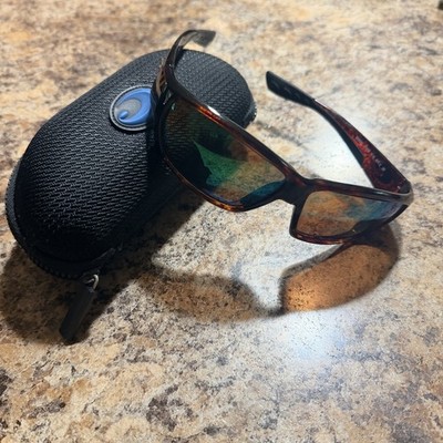 Costa Tuna Alley Tortoise W/ Green 780p Lenses. Gently used with case