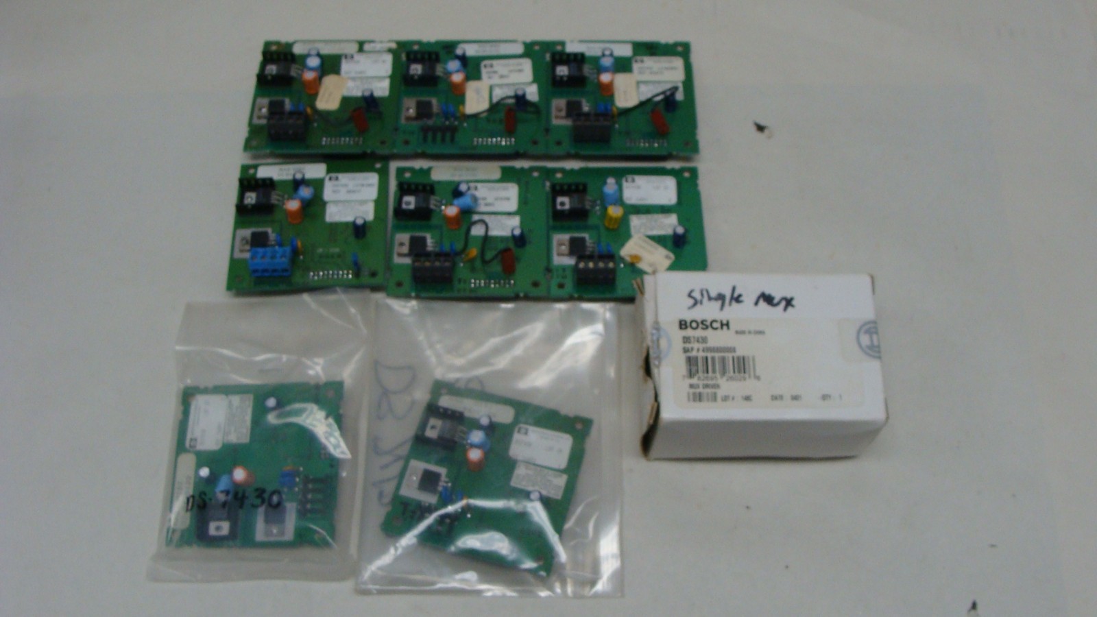BOSCH DS7430 MULTIPLEX EXPANSION MODULE SIGNALING CONTROL UNIT SUB-ASSEMBLY