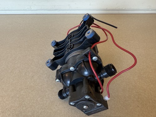 Shurflo Whisper King water pump - Model no. 2093-204-413 - Picture 16 of 19