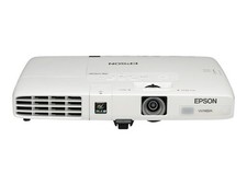 HD EPSON EB-1761W LCD PROJECTOR - 2,600 LUMENS - HDMI - SPEAKER