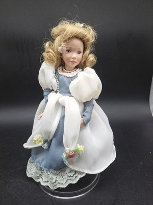 Dianna Effner Cinderella Porcelain Doll Ball Gown With Stand No Glass Slipper
