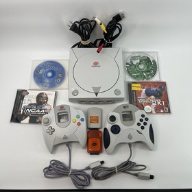 Mint Sega Dreamcast Bundle 2 Controllers 2 Memory Cards 4 Games NEW CLOCK BATT!!