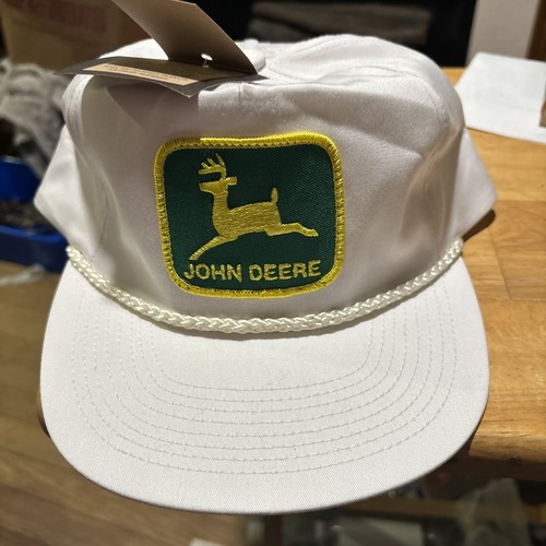 White John Deere Hat SnapBack Osfm NWT