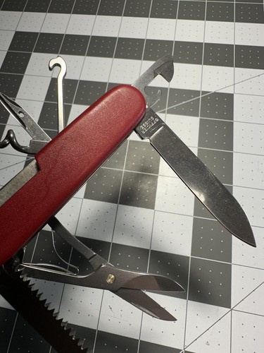 Victorinox Huntsman 91MM Pocket Knife Swiss Army Red Nylon Scales 8070 - Picture 9 of 13
