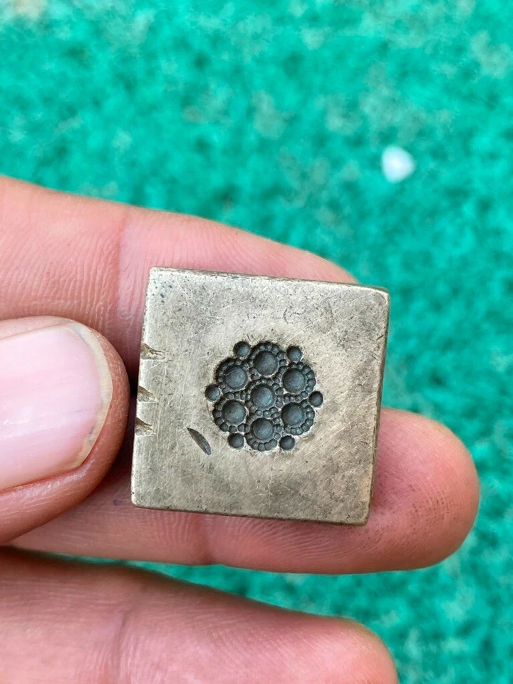 1890's Vintage Old Rare Bronze Hand Carved Round Flower Jewelry Making Mold Die - Image 2 of 4