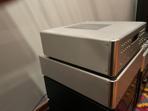 Krell Showcase 7.1 Processor + Amp+SACDMKII+Cabasse Iroise II - Zdjęcie 7 z 20