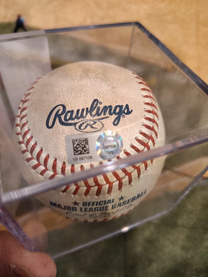 Cole Tucker jogo autografado usado beisebol gigantes Jeff Samardzija MLB holográfico - Imagem 3 de 3