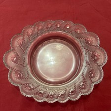 Coupe en verre moulé-pressé signée Lalique France