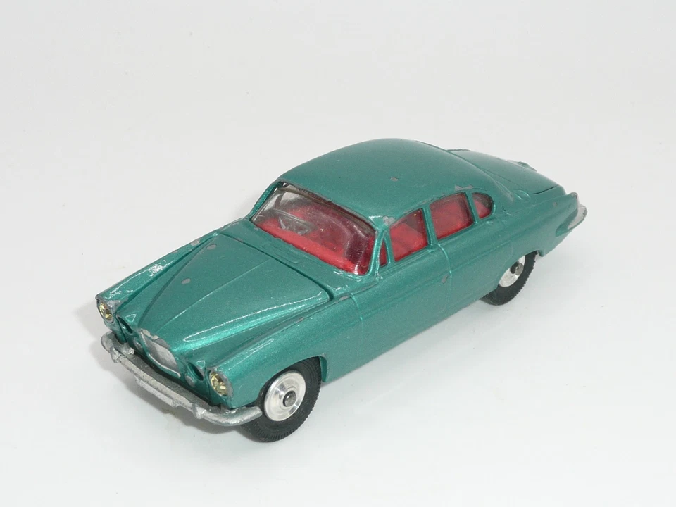 Corgi 238 Jaguar Mark X Kingfisher Green w/cases Boxed *original* - Image 4 of 4