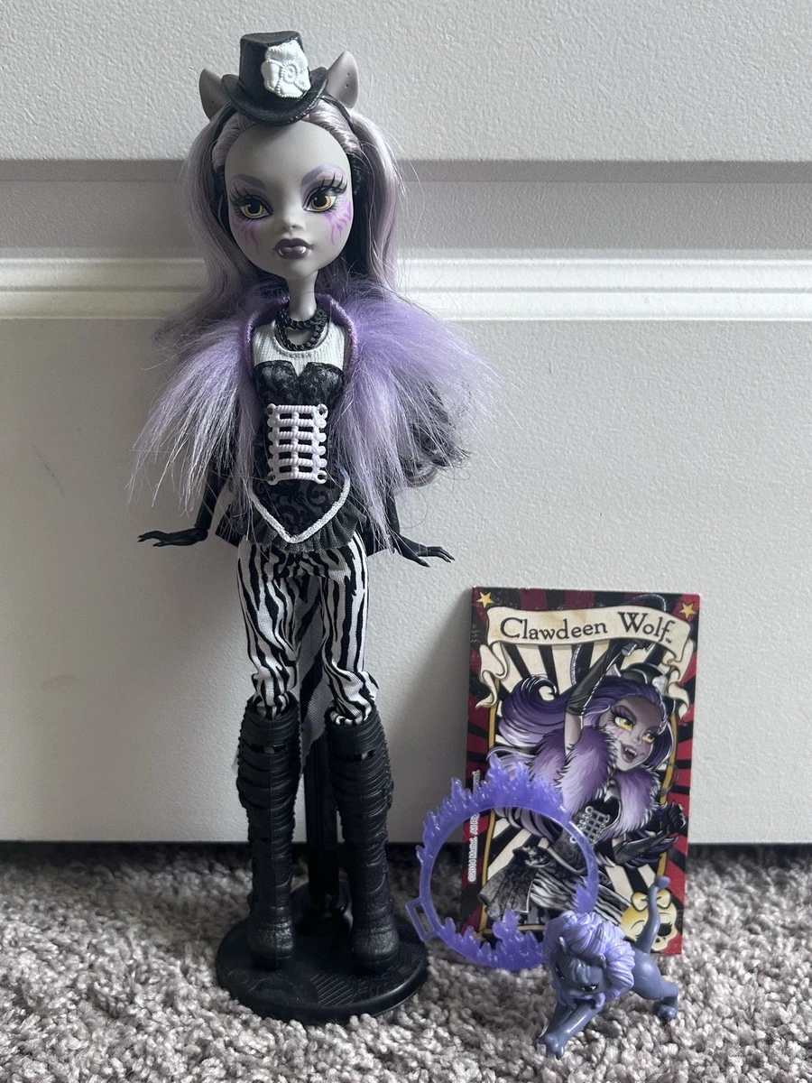 Mattel Monster High Clawdeen Wolf Freak du Chic Fashion Doll Rare