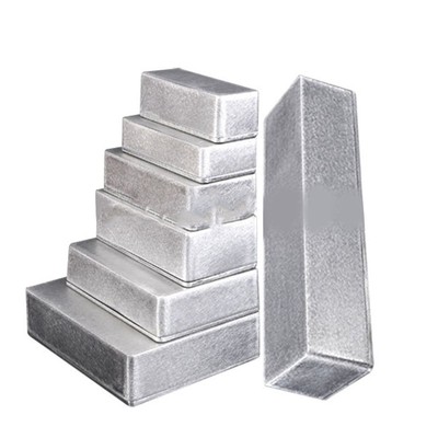 Elegante und kompakte Aluminiumkoffer perfekt für Aufbewahrungslösungen für Gitarreneffekte