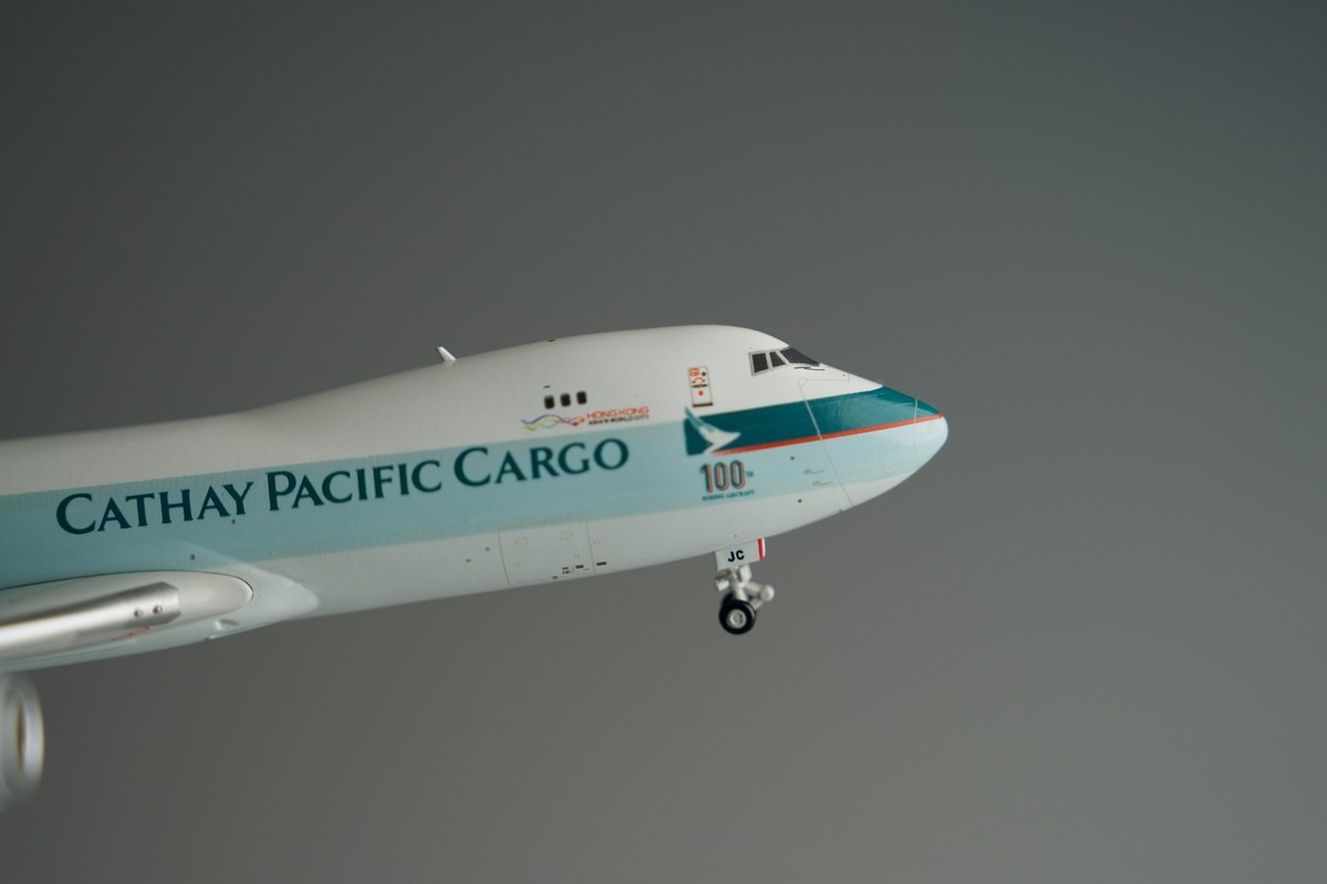 1:400 YY Wings CATHAY PACIFIC CARGO BOEING B747-8F Aircraft