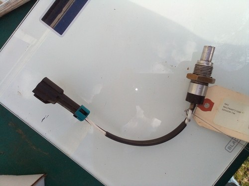 Used OEM Speedometer Sensor for Mack E7 Engine 64MT2105M