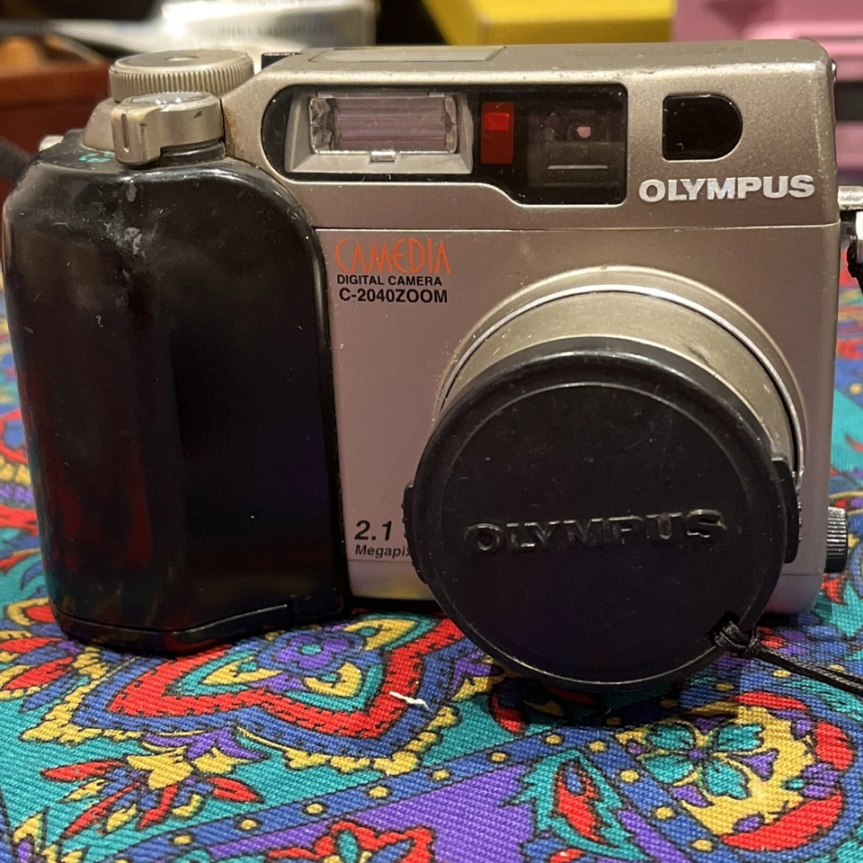 olympus camedia digital camera 2.1 Megapixel - Image 2 of 4