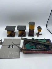 Vintage 1950's Revell HO Scale Station Buildings Water Tower Railroad Crossing