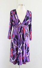 T Tahari Bold Floral Paisley Print Plunge V Neck Knit Dress Size S Purple Red