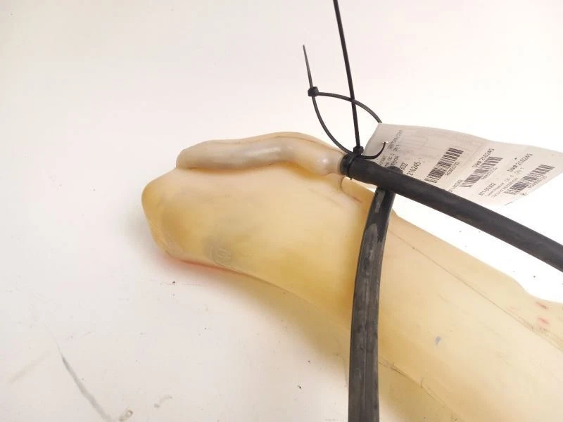 Chrysler Town Country 2009 depósito de refrigerante Foto 4 de 4