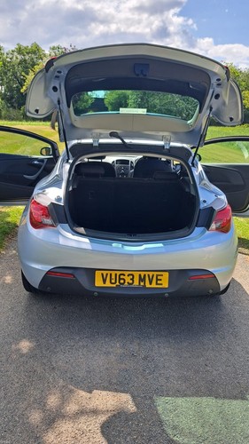 2013 Vauxhall Astra GTC 1.7 CDTI Sport (s/s) Diesel M - Picture 5 of 14