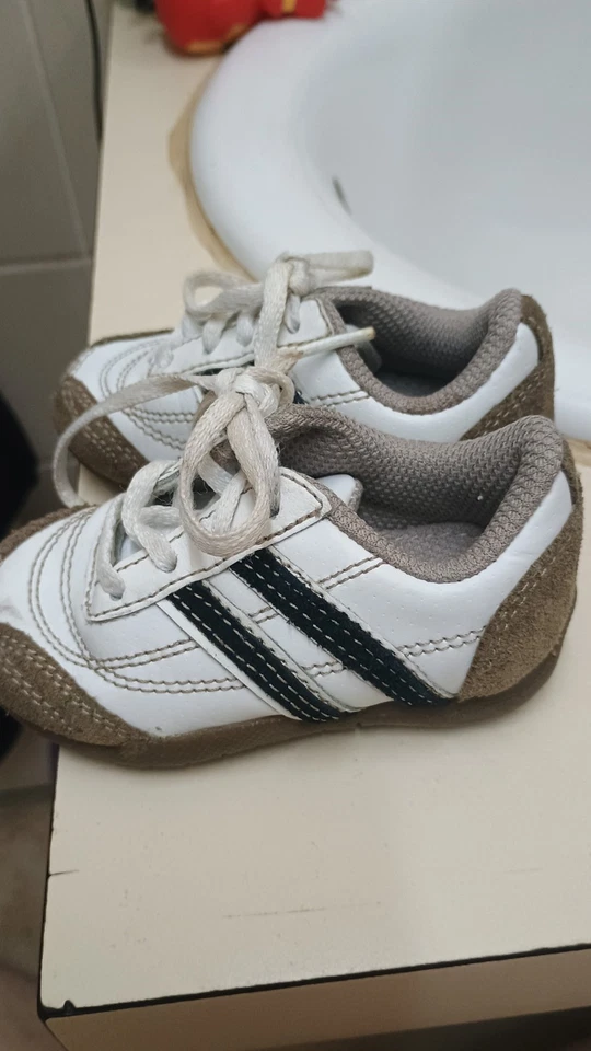 Baby Teeny Toes  Sneakers Size 4 Pre-owned  - Image 2 of 4