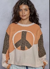 New POL Clothing Oversized Peace Sign Thermal Top Pullover Medium