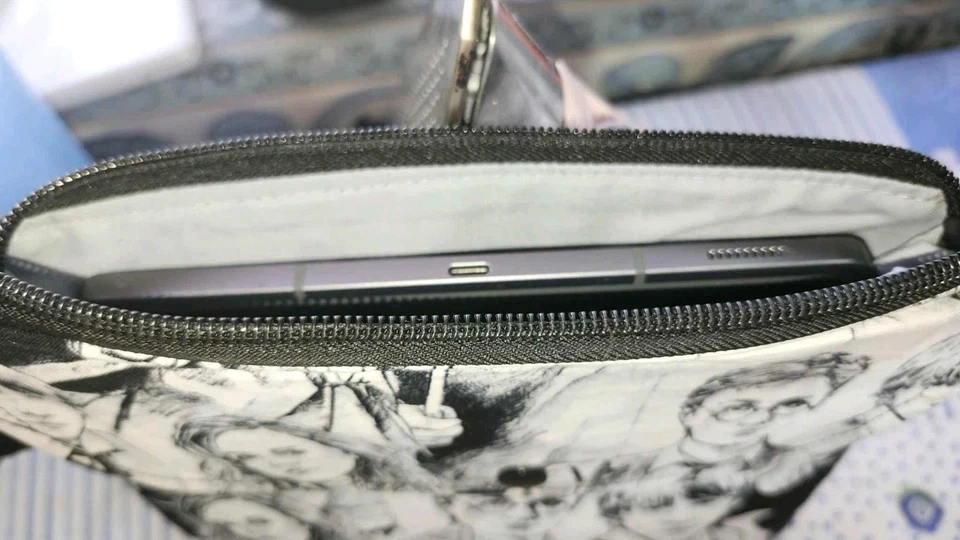 Harry Potter Line Art Tablet Ipad Cover Sleeve Zip Case pocket Black And White - Image 4 of 4