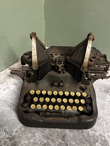 Oliver No 5 Typewriter | eBay