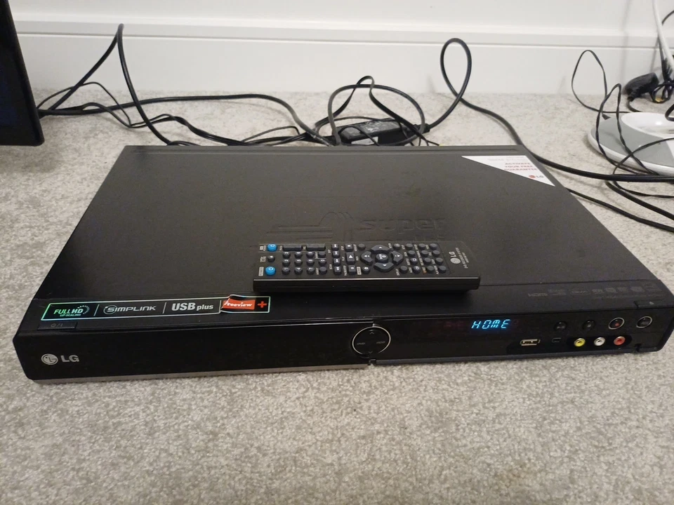 LG RHT497H DVB-T HDD/DVD Recorder 500GB Freeview Digital PVR  Full HD UP-SCALING - Image 2 of 4