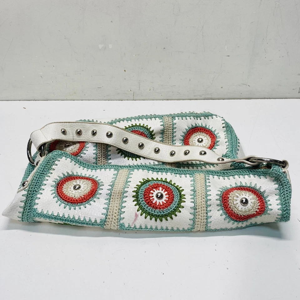 Bolso de hombro Franco Sarto para mujer blanco de cuero de ganchillo plateado herrajes Foto 3 de 4