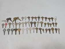 Lot Of 52 Vintage Antique  Keys Door Lock Stanley Curtis Russwin - Art Supplies 