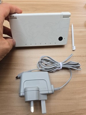 Nintendo DSi Pokémon Weiß Konsole Pokemon Uk Zekrom Reshiram Special Edition 