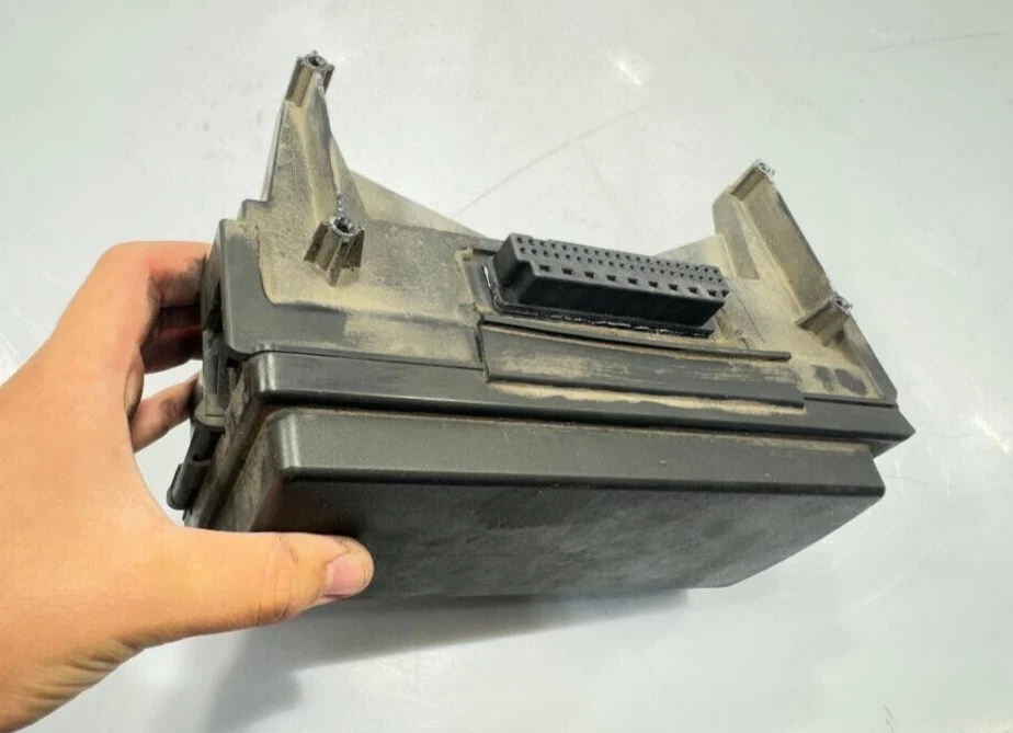 Dodge Durango 2004/2005 5,7 litros caja de fusibles panel número de pieza 56049097ad fabricante de equipos originales usado Foto 2 de 4