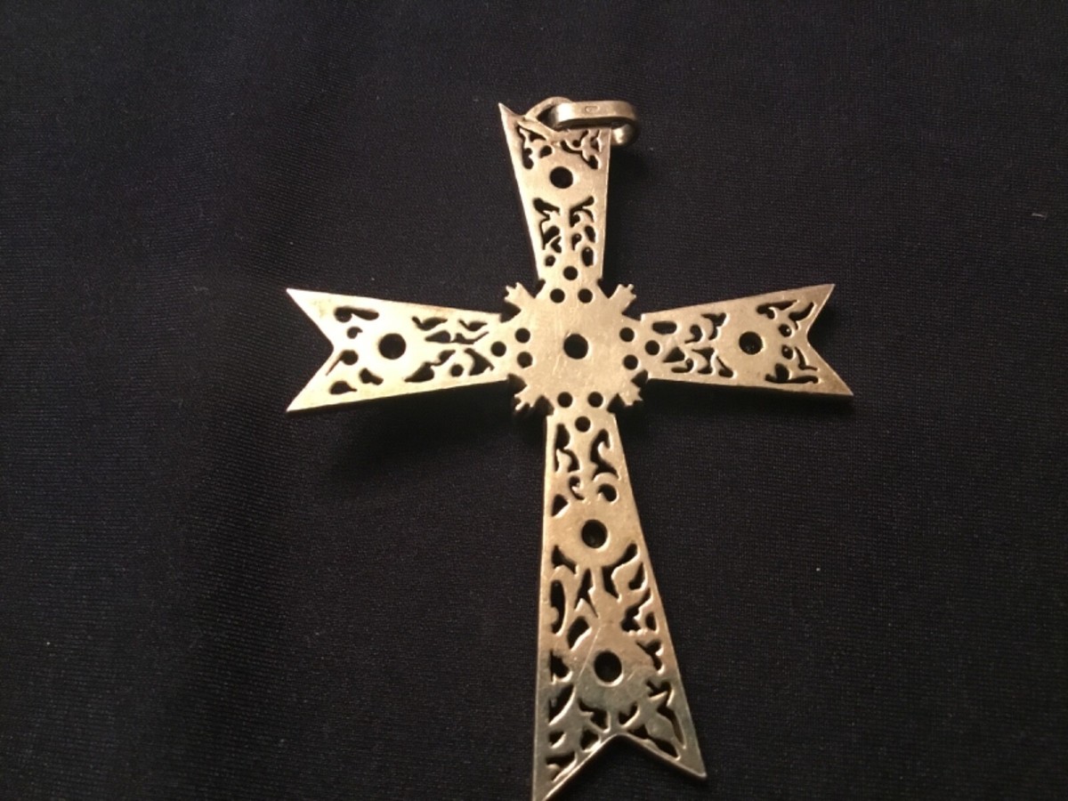 Pendentif Croix Arlésienne En Vermeil Et Grenat - Bijou Ancien Du 19ème Siècle - Occasion