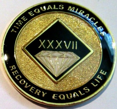 Narcotics Anonymous NA BLACK 37 Year Gold Medallion Coin Token Chip Clean