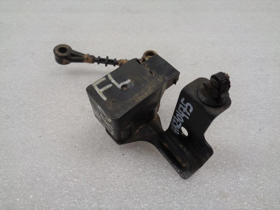 08-12 Land Rover LR2 Front Left Driver Height Control Level Sensor OEM AK230475 - Image 3 of 4