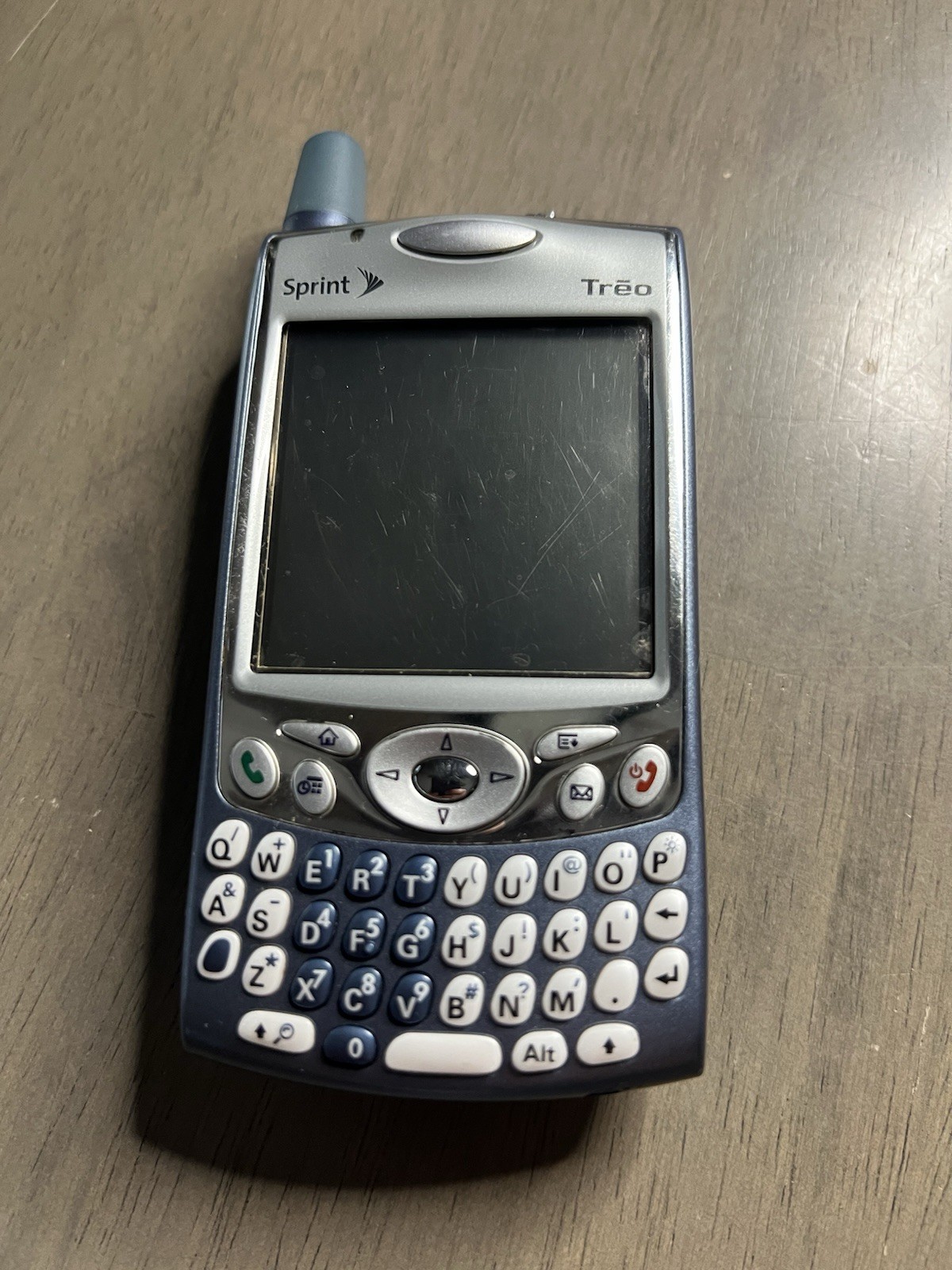 Palm Treo 650 Sprint CDMA QWERTY PDA Cell Phone Parts Only Used