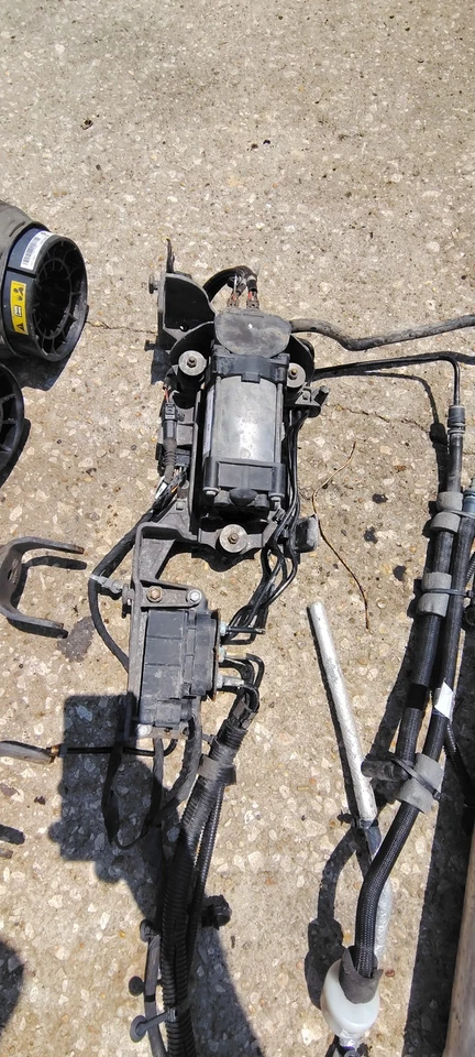 2013 2014 2015 2016 RAM 1500 FACTORY AIR SUSPENSION SYSTEM P68250082AB - Image 4 of 4