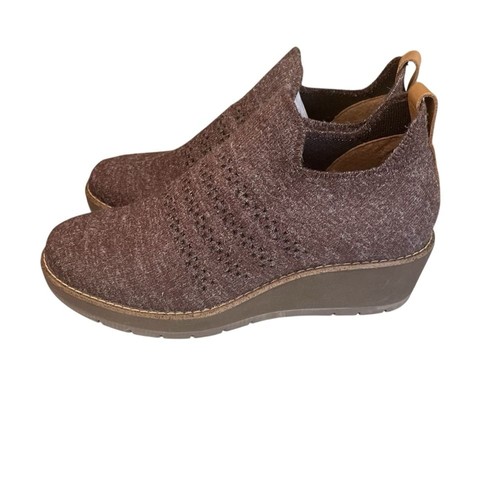 NEW Brown COMFORTIVA Fields Textured Fabric Wedge Slip-Ons Women's Size 7W NWOT - Picture 8 of 11