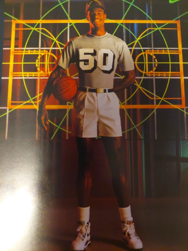 Tarjeta póster vintage Nike "Defensa Nacional" David Robinson Foto 4 de 4