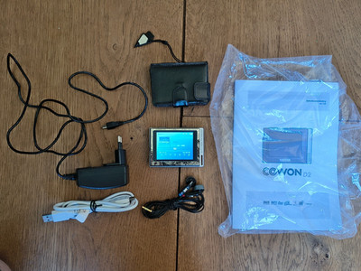 COWON D2 16GB Portable MP3 Music Player Touchscreen, Complete, Tested, Like NEW