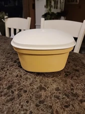 Vintage Large Yellow Tupperware Square Container With Lid, Great Condition.